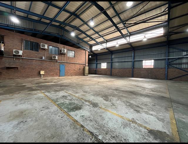 625M² WAREHOUSE TO LET IN SEBENZA